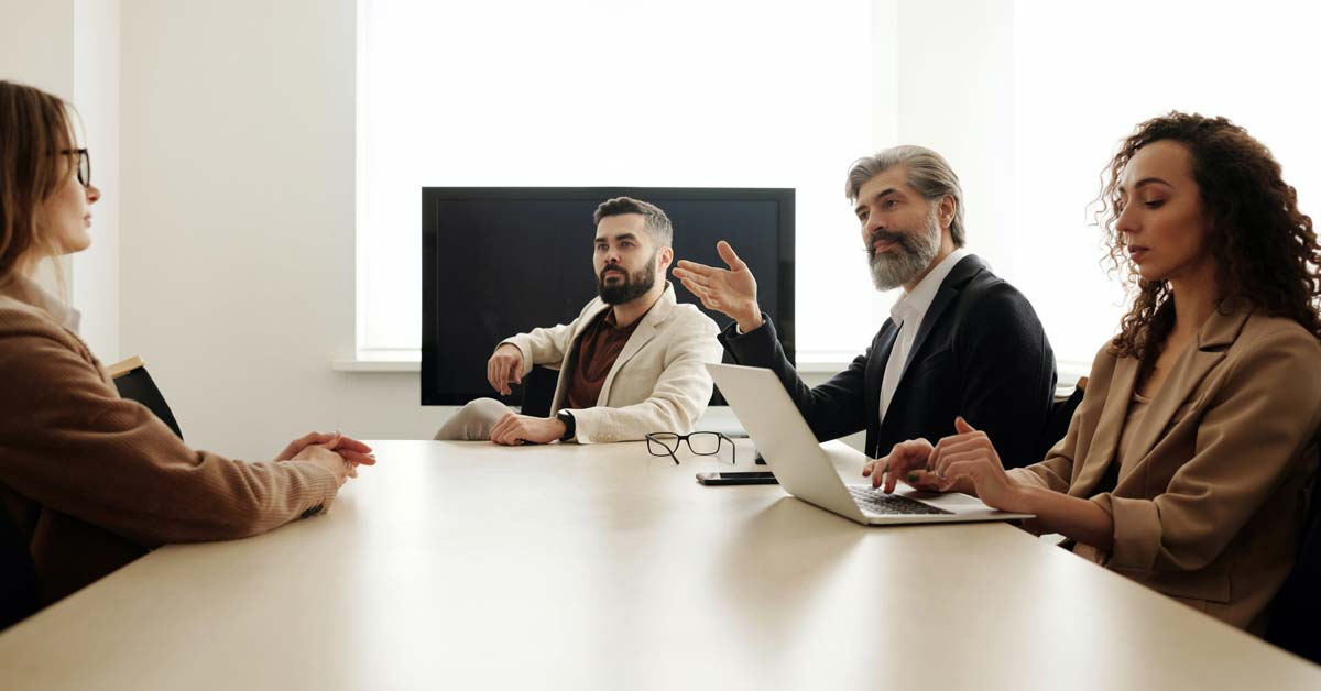 Worst Mistakes to Avoid When Talking To Your Recruitment Clients in the Summer